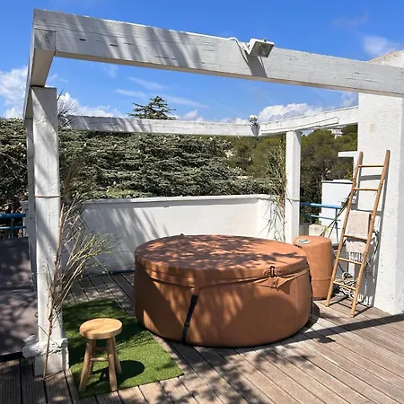 South Terrace-sea View -jacuzzi- - 4 Guests